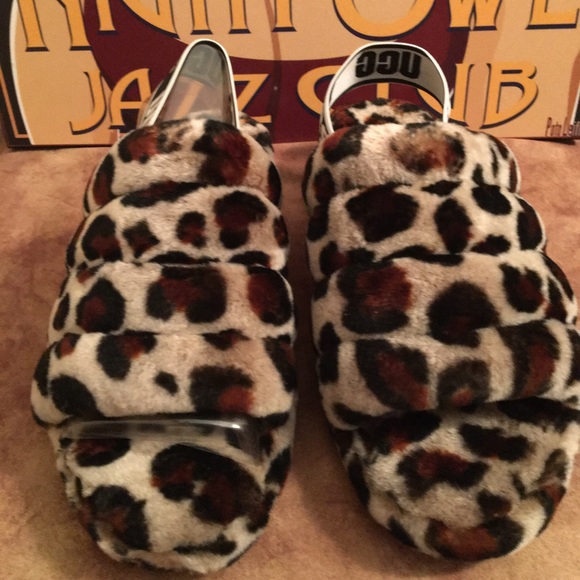 UGG NIB AUTHENTIC “YEAH” LEOPARD DESIGN CUTE SLIPPERS - Picture 1 of 8